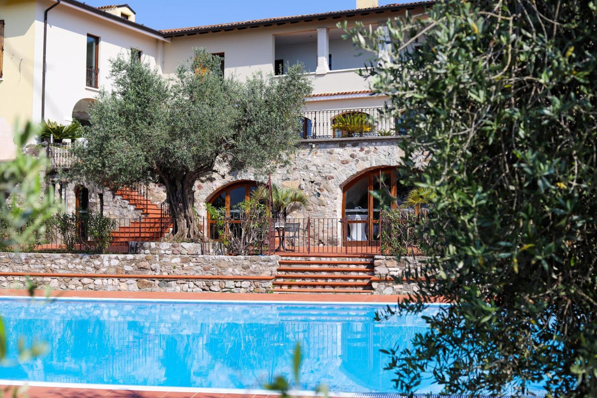 Aparthotel San Rocco Relais Soiano Del Lago Exteriér fotografie